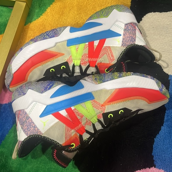 Gently used air Jordan for men super well maintained and kept look like new - Picture 5 of 10